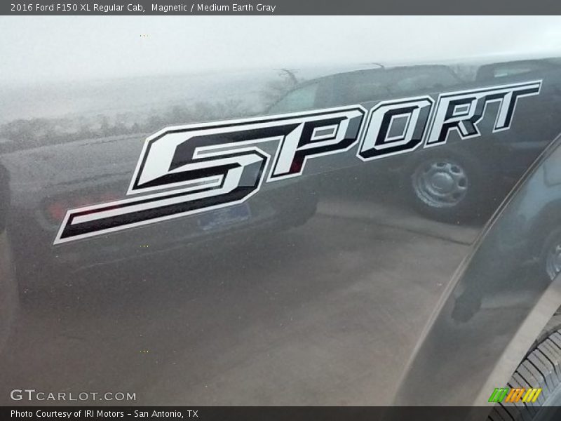 Magnetic / Medium Earth Gray 2016 Ford F150 XL Regular Cab