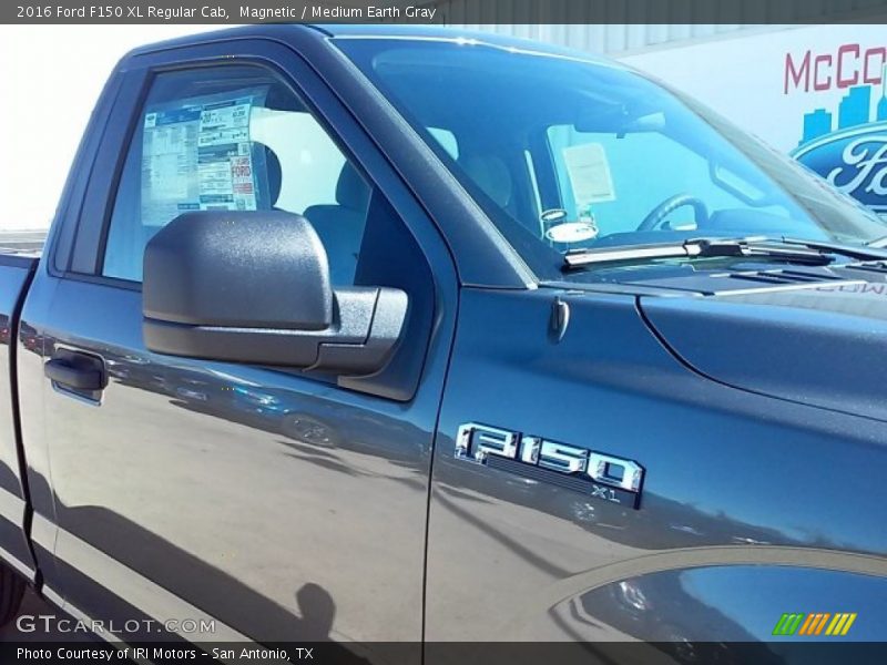 Magnetic / Medium Earth Gray 2016 Ford F150 XL Regular Cab
