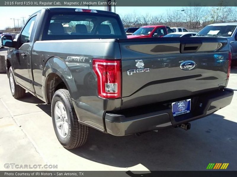 Magnetic / Medium Earth Gray 2016 Ford F150 XL Regular Cab