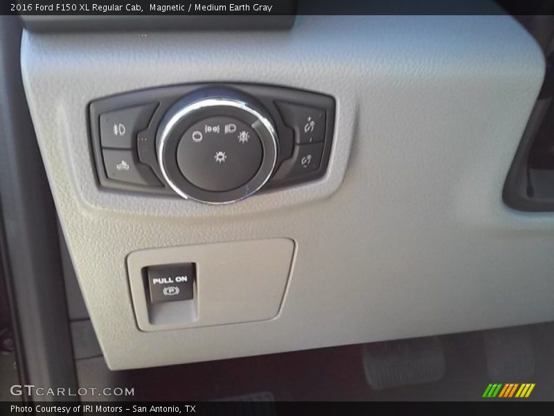 Magnetic / Medium Earth Gray 2016 Ford F150 XL Regular Cab