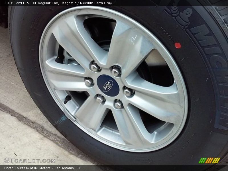 Magnetic / Medium Earth Gray 2016 Ford F150 XL Regular Cab
