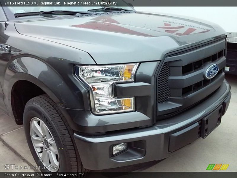 Magnetic / Medium Earth Gray 2016 Ford F150 XL Regular Cab