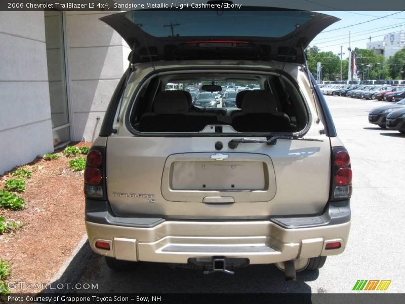 Sandstone Metallic / Light Cashmere/Ebony 2006 Chevrolet TrailBlazer LS 4x4