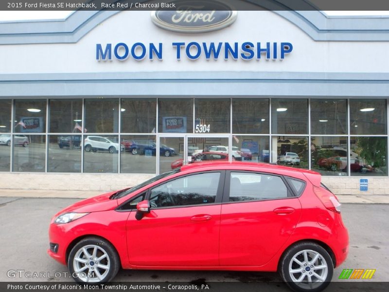 Race Red / Charcoal Black 2015 Ford Fiesta SE Hatchback