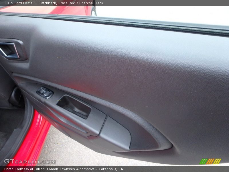 Race Red / Charcoal Black 2015 Ford Fiesta SE Hatchback