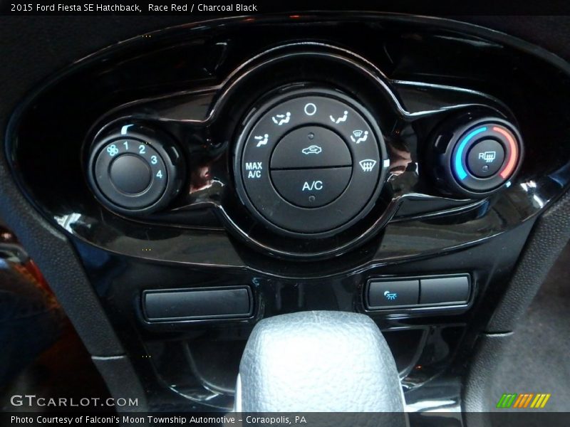 Race Red / Charcoal Black 2015 Ford Fiesta SE Hatchback