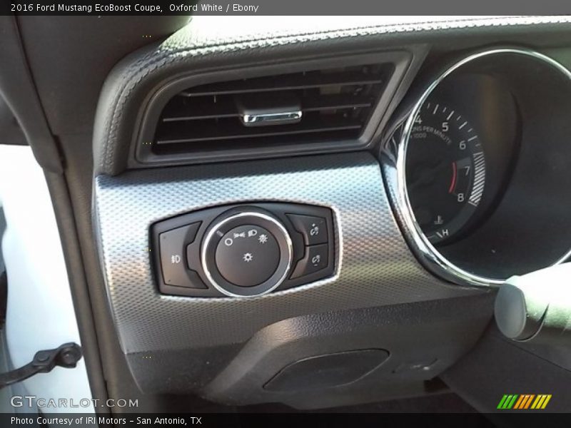 Oxford White / Ebony 2016 Ford Mustang EcoBoost Coupe