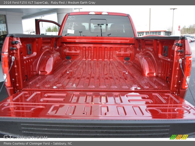 Ruby Red / Medium Earth Gray 2016 Ford F150 XLT SuperCab