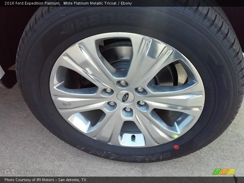 White Platinum Metallic Tricoat / Ebony 2016 Ford Expedition Platinum
