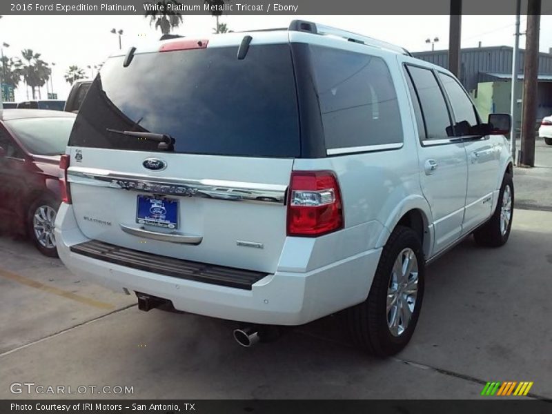 White Platinum Metallic Tricoat / Ebony 2016 Ford Expedition Platinum