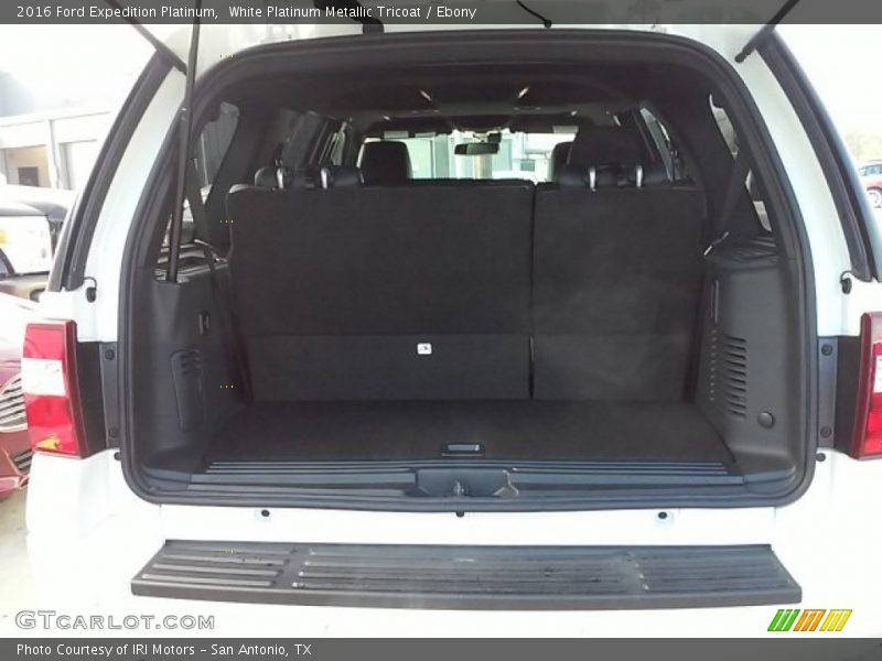 White Platinum Metallic Tricoat / Ebony 2016 Ford Expedition Platinum