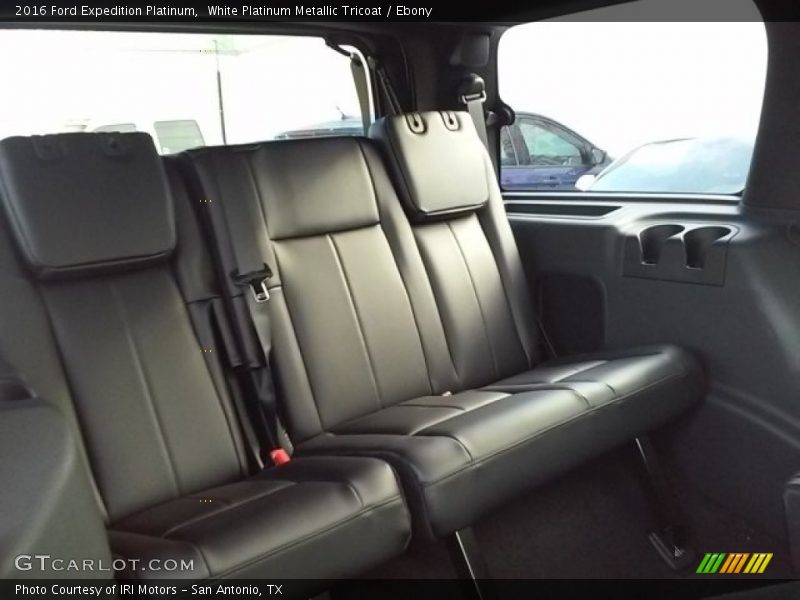 White Platinum Metallic Tricoat / Ebony 2016 Ford Expedition Platinum