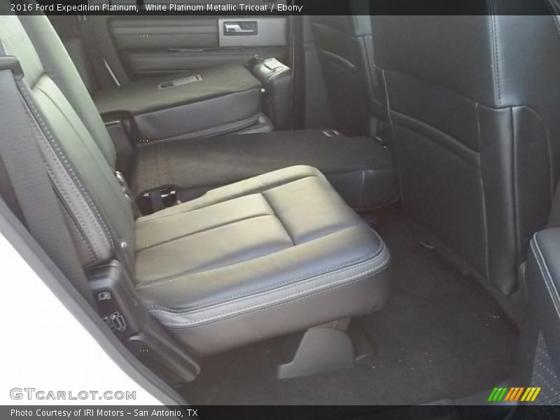 White Platinum Metallic Tricoat / Ebony 2016 Ford Expedition Platinum