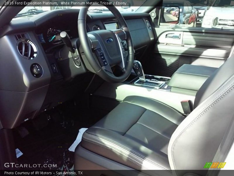 White Platinum Metallic Tricoat / Ebony 2016 Ford Expedition Platinum
