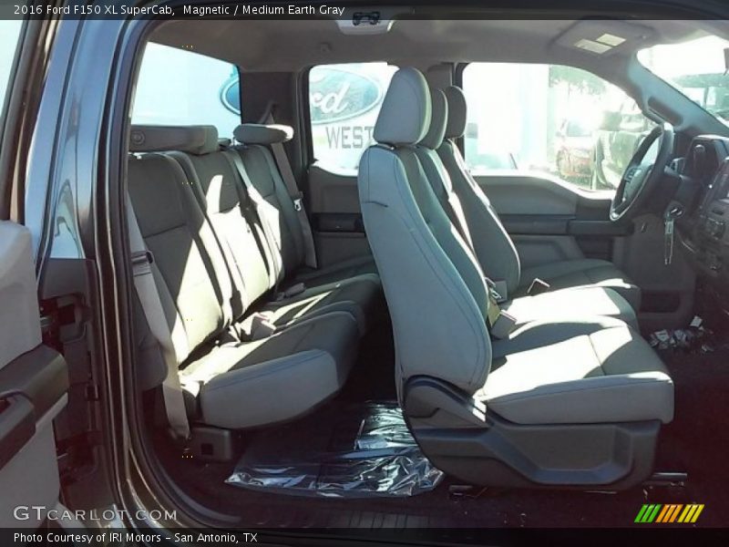 Magnetic / Medium Earth Gray 2016 Ford F150 XL SuperCab