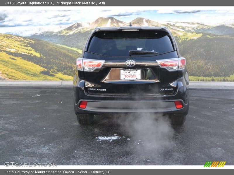 Midnight Black Metallic / Ash 2016 Toyota Highlander XLE