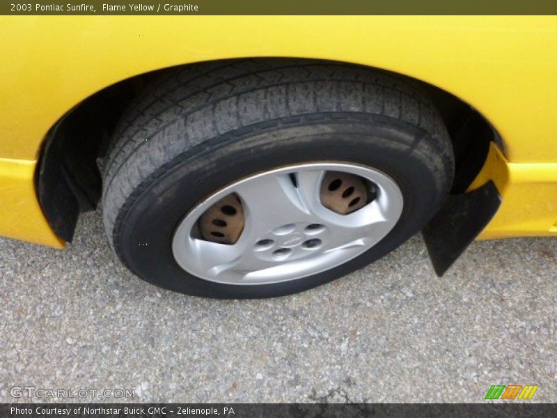 Flame Yellow / Graphite 2003 Pontiac Sunfire