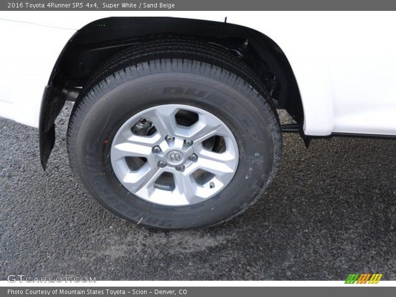 Super White / Sand Beige 2016 Toyota 4Runner SR5 4x4