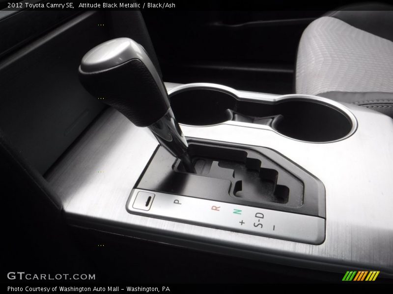 Attitude Black Metallic / Black/Ash 2012 Toyota Camry SE