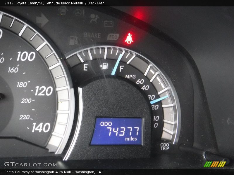 Attitude Black Metallic / Black/Ash 2012 Toyota Camry SE