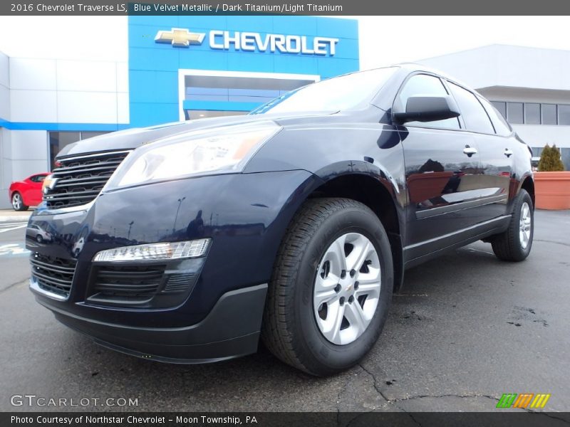 Blue Velvet Metallic / Dark Titanium/Light Titanium 2016 Chevrolet Traverse LS