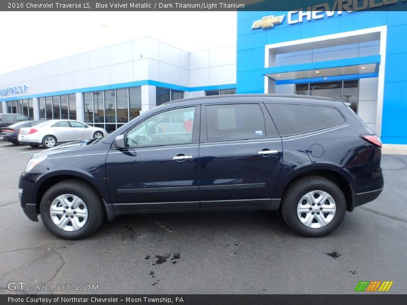 Blue Velvet Metallic / Dark Titanium/Light Titanium 2016 Chevrolet Traverse LS