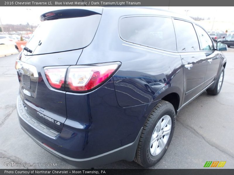 Blue Velvet Metallic / Dark Titanium/Light Titanium 2016 Chevrolet Traverse LS