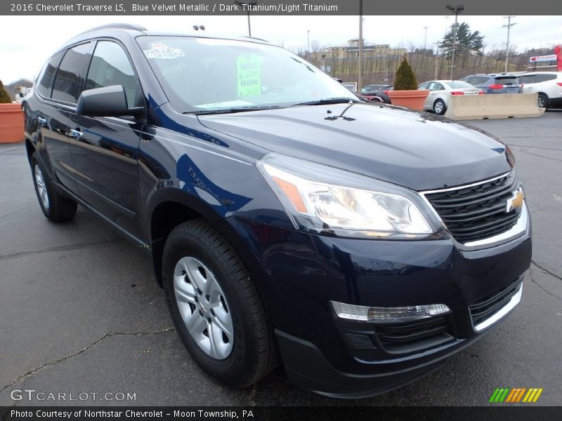 Blue Velvet Metallic / Dark Titanium/Light Titanium 2016 Chevrolet Traverse LS