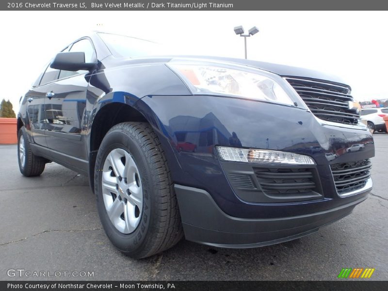 Blue Velvet Metallic / Dark Titanium/Light Titanium 2016 Chevrolet Traverse LS