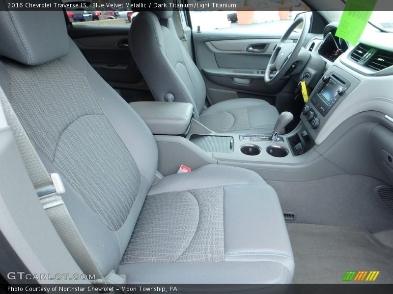 Blue Velvet Metallic / Dark Titanium/Light Titanium 2016 Chevrolet Traverse LS