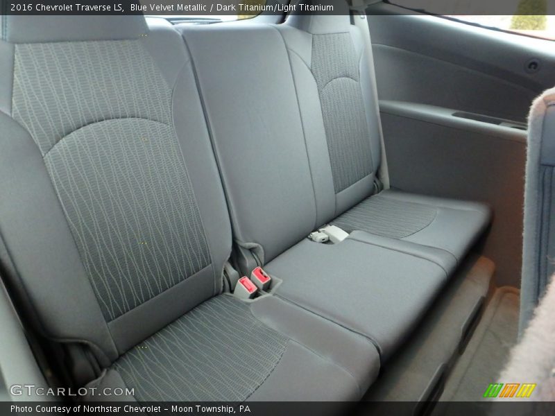 Blue Velvet Metallic / Dark Titanium/Light Titanium 2016 Chevrolet Traverse LS