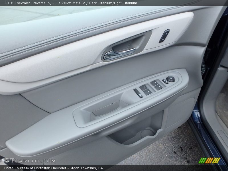 Blue Velvet Metallic / Dark Titanium/Light Titanium 2016 Chevrolet Traverse LS