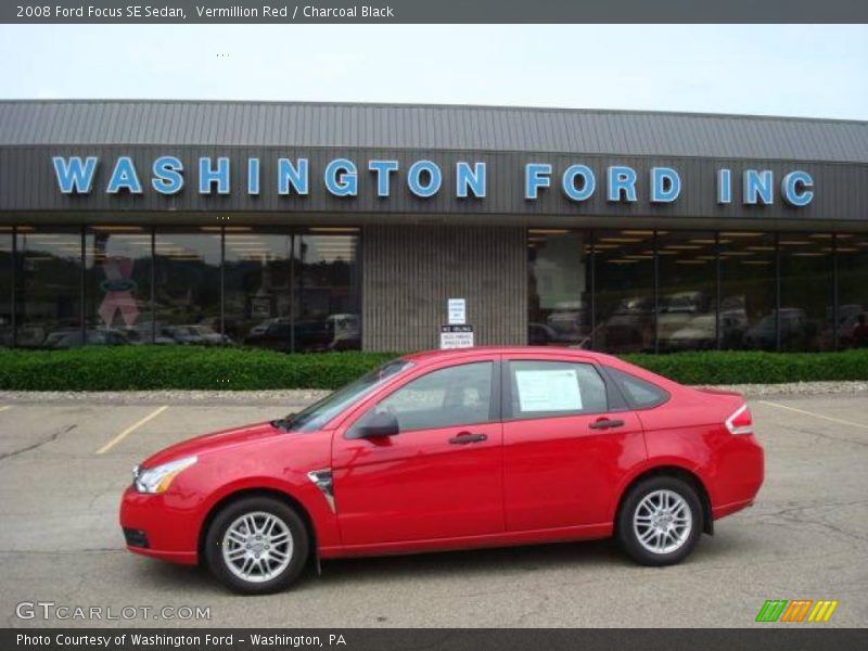 Vermillion Red / Charcoal Black 2008 Ford Focus SE Sedan