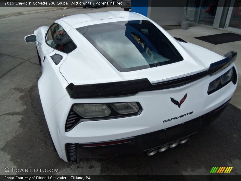 Arctic White / Adrenaline Red 2016 Chevrolet Corvette Z06 Coupe