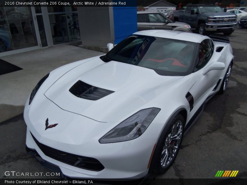 Front 3/4 View of 2016 Corvette Z06 Coupe