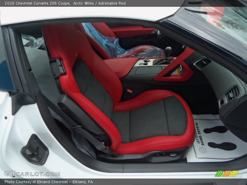 Arctic White / Adrenaline Red 2016 Chevrolet Corvette Z06 Coupe