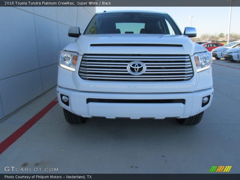 Super White / Black 2016 Toyota Tundra Platinum CrewMax