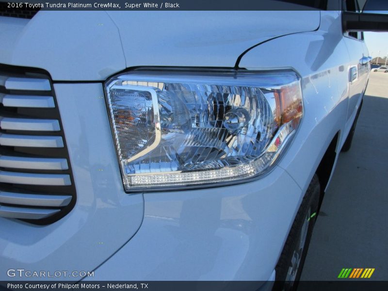 Super White / Black 2016 Toyota Tundra Platinum CrewMax