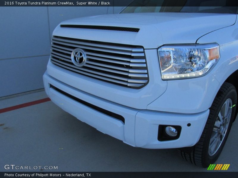 Super White / Black 2016 Toyota Tundra Platinum CrewMax