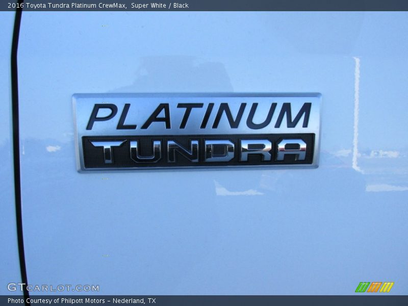 Super White / Black 2016 Toyota Tundra Platinum CrewMax