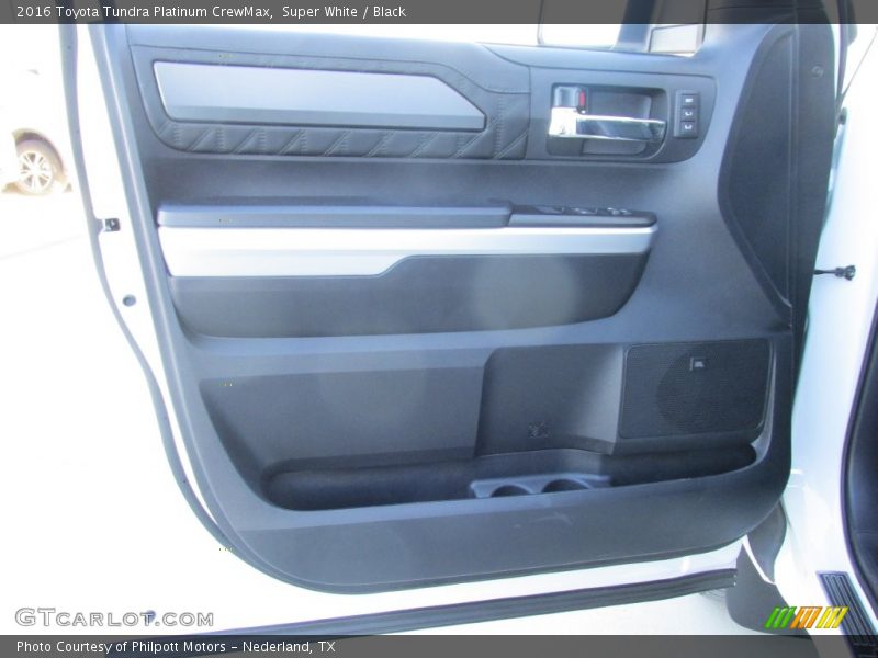 Super White / Black 2016 Toyota Tundra Platinum CrewMax