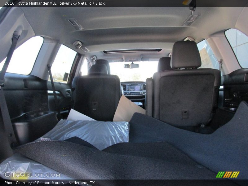 Silver Sky Metallic / Black 2016 Toyota Highlander XLE