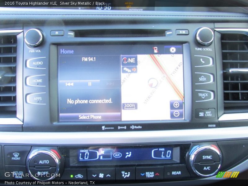 Silver Sky Metallic / Black 2016 Toyota Highlander XLE
