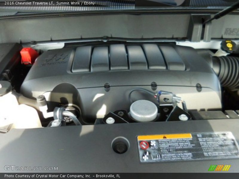 Summit White / Ebony 2016 Chevrolet Traverse LT