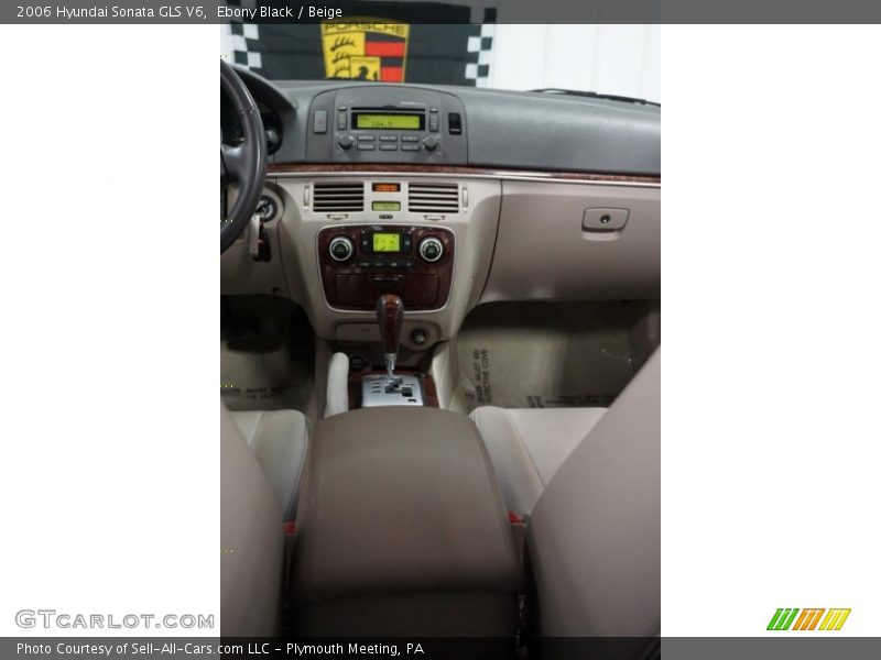 Ebony Black / Beige 2006 Hyundai Sonata GLS V6