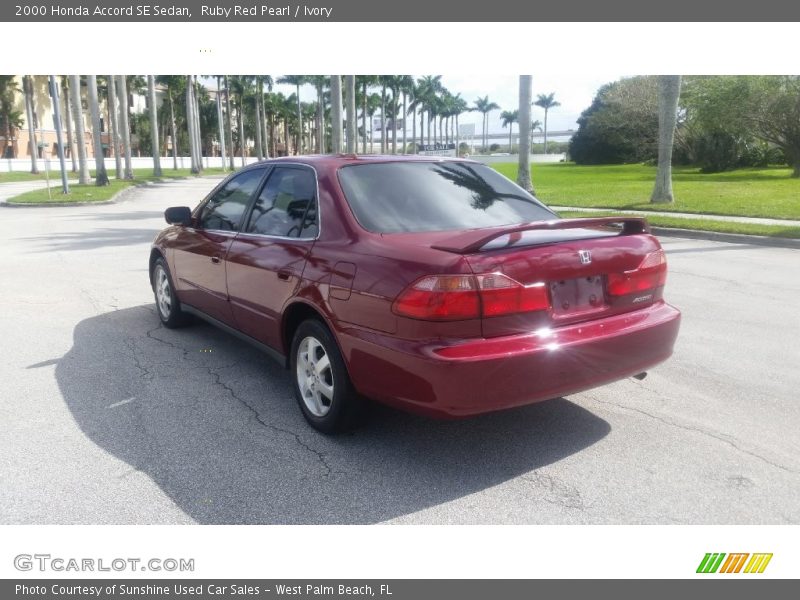 Ruby Red Pearl / Ivory 2000 Honda Accord SE Sedan