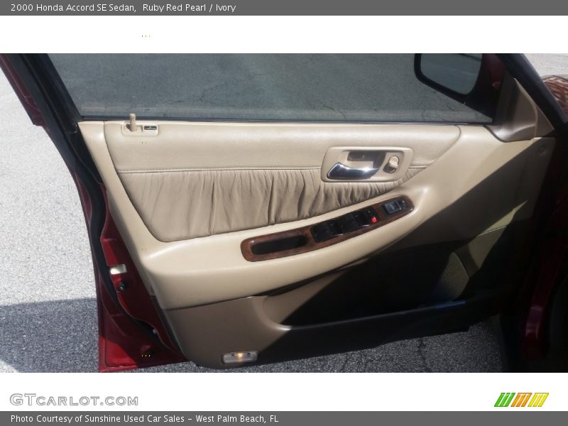 Ruby Red Pearl / Ivory 2000 Honda Accord SE Sedan