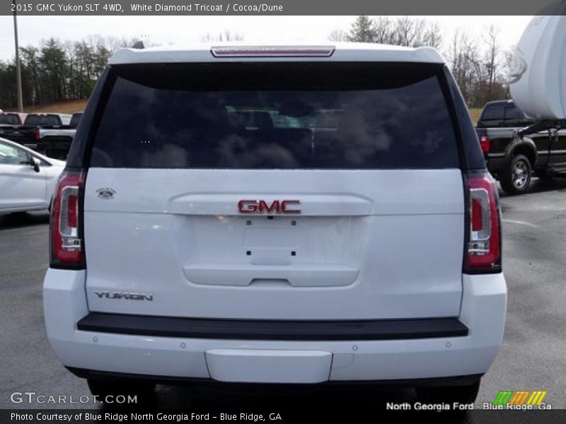 White Diamond Tricoat / Cocoa/Dune 2015 GMC Yukon SLT 4WD