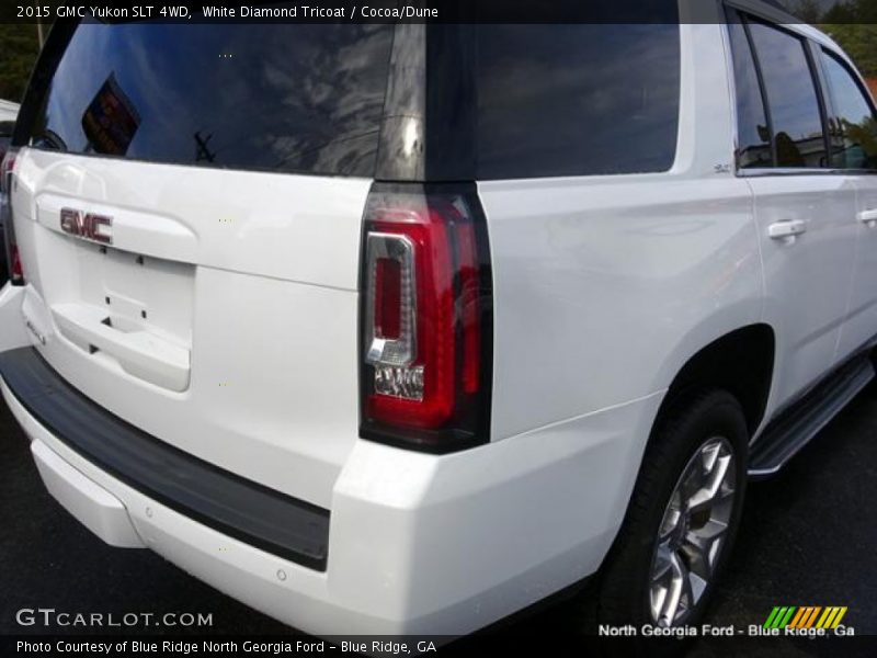 White Diamond Tricoat / Cocoa/Dune 2015 GMC Yukon SLT 4WD