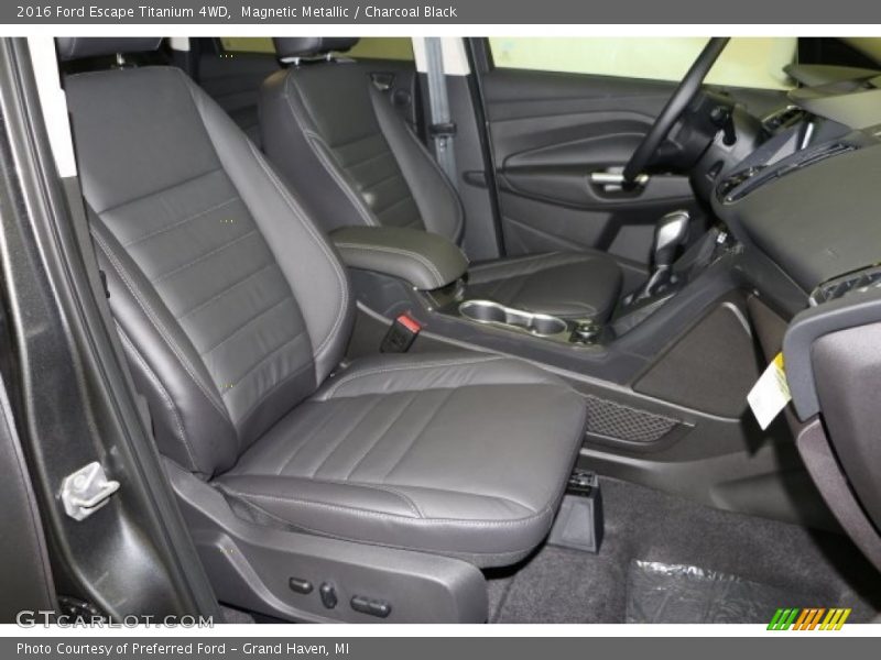 Magnetic Metallic / Charcoal Black 2016 Ford Escape Titanium 4WD